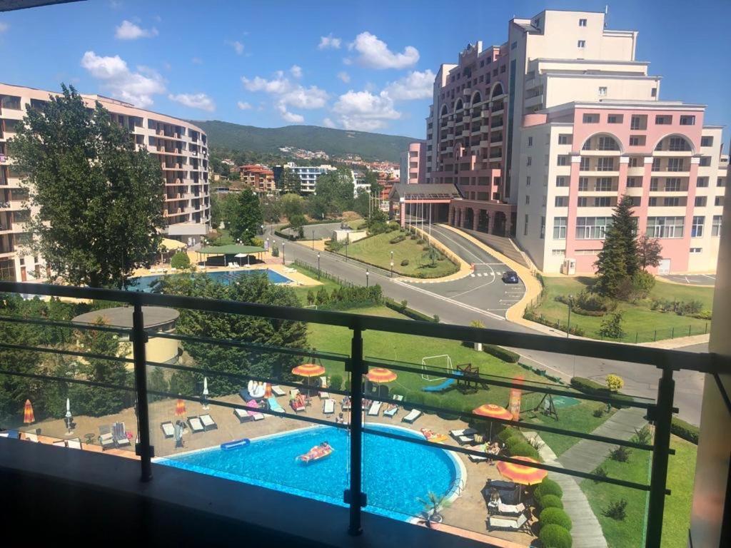 Apartment Sunny Beach Plaza 100 M Sea מראה חיצוני תמונה